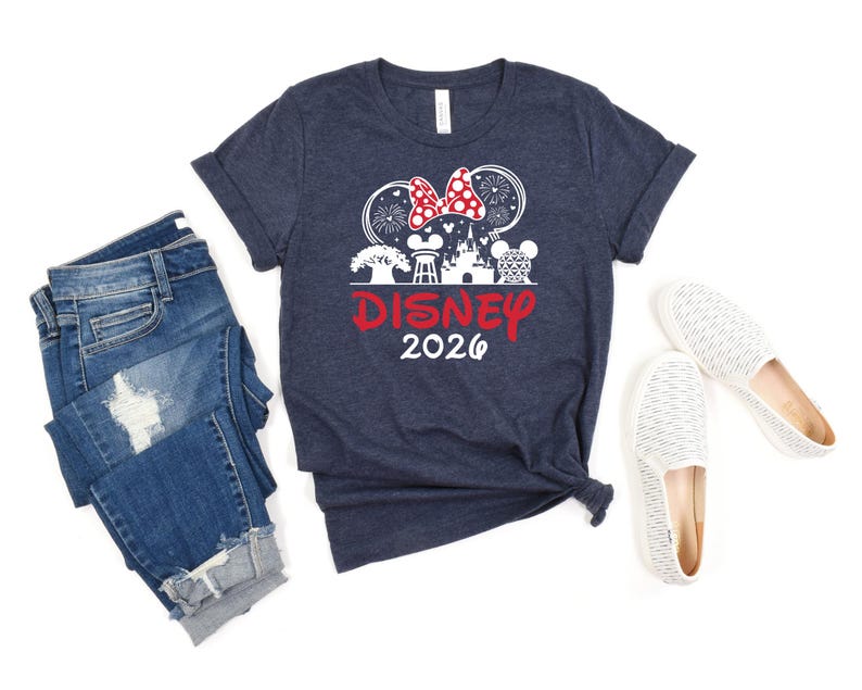 Camisetas familiares Disney 2026, camiseta personalizada de Disneyland, camiseta del equipo Disney, camiseta de Minnie 2026, sudadera de Mickey, ropa para el primer viaje a Disney imagen 7