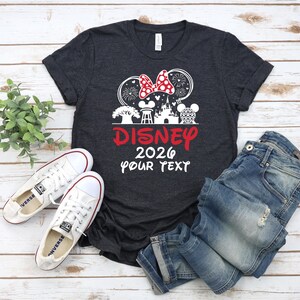 Camisetas familiares Disney 2026, camiseta personalizada de Disneyland, camiseta del equipo Disney, camiseta de Minnie 2026, sudadera de Mickey, ropa para el primer viaje a Disney imagen 3