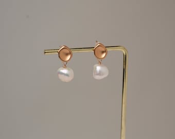 Elegantes perlas barrocas de agua dulce: belleza atemporal y elegancia única para su colección