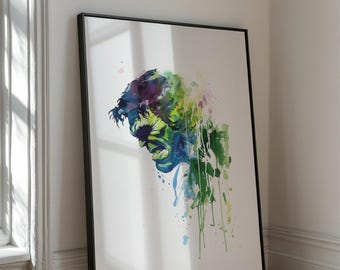 以下が含まれることがあります： 緑、青、紫の色合いで描かれたハルクの顔の水彩画。絵は飛び散ったような効果があり、ダイナミックで抽象的な外観になっています。