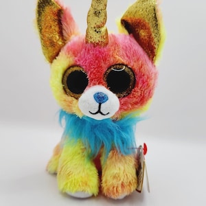 Ty Beanie Boo 'Yips' the Chihuahua Unicorn (6 inch)