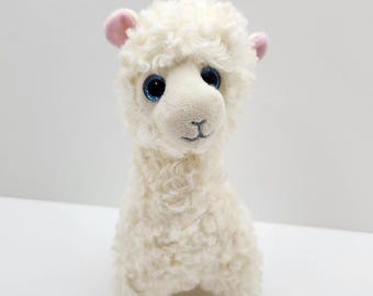 Ty Beanie Baby "Lily" the Llama Plush (8 inch) *Rare* - No Hang Tag