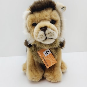 Vintage Wild Republic &quot;Lion&quot; Plush (7.5 inch)
