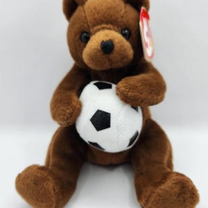Vintage Ty Beanie Baby &#39;Sweeper&#39; the Soccer Bear (6.5 inch)