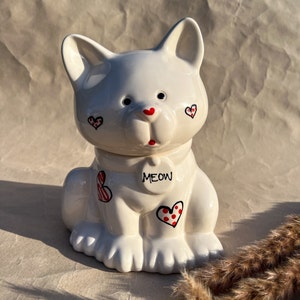 Ceramic &quot;Meow&quot; Cat Treat Jar / Cat Treat Canister / Gift for Cat / Pet Treats Jar / Modern Cat Body Treat&#39;s Jar for Kittens