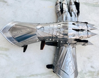 Handmade Etched Steel Knight Gauntlets: Medieval Armor Gloves