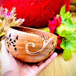 Personalized Yarn Bowl - Wooden Yarn Bowl - Rosewood for Knitting Custom - Yarn Holder Best Gift - Grandmother Gift - Christmas Gift