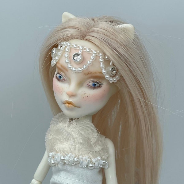 OOAK ridipingere Monster High - Kitty bianco