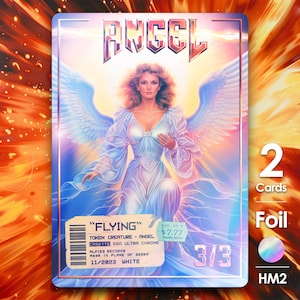 Puede incluir: Una tarjeta coleccionable que presenta un ángel con grandes alas blancas, vestida con un vestido blanco fluido. La tarjeta tiene la palabra "ANGEL" en la parte superior y el texto "FLYING" y "TOKEN CREATURE - ANGEL" en una etiqueta. La tarjeta está etiquetada "2 Cards Foil 3/3".