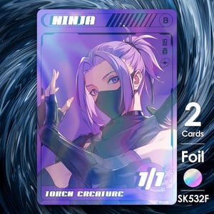Könnte beinhalten: Sammelkarte mit einer Ninja-Illustration, lila Haaren und Maske. Oben steht "NINJA", unten "TORCH CREATURE". Die Karte ist eine Folienkarte mit "2 Cards" und "7/1".