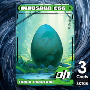以下が含まれることがあります： 「Dinosaur Egg」と「Token Creature」の文字が書かれた緑色の恐竜の卵のカード。カードは緑色の背景に、中央に大きな緑色の卵が描かれている。卵は割れていて、中は青い。カードには「3」の数字と「Cards」の文字も書かれている。