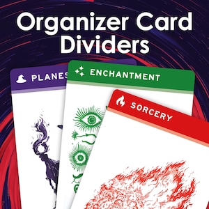 Op de afbeelding: Organizer Card Dividers worden getoond, met de categorieën Planes, Enchantment en Sorcery. Elke divider heeft een gekleurde bovenbalk met een categorienaam en een unieke afbeelding. De achtergrond is een wervelend patroon van rood, paars en blauw.