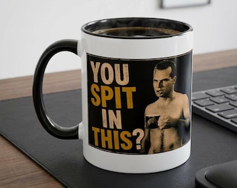Taza de Chet de Weird Science, taza de café de Bill Paxton, regalo de película de los 80, taza de Chet Donnelly con la frase "Escupes en esta divertida película".