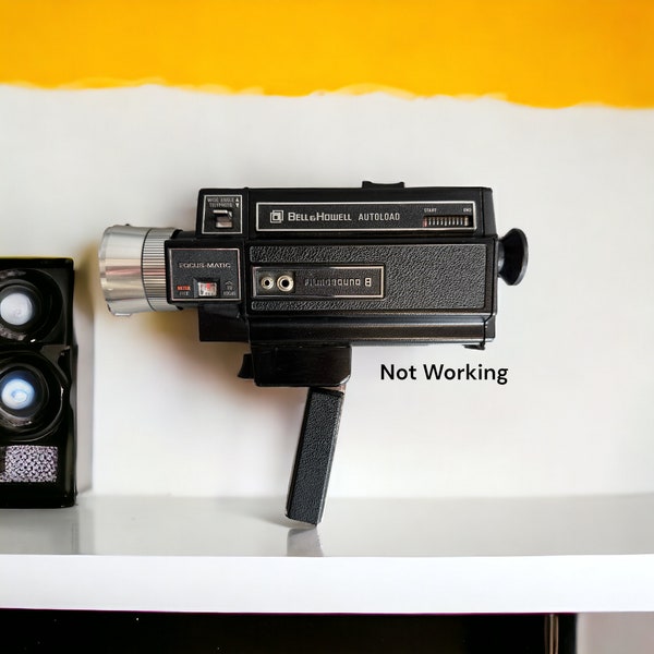 1970's Bell and Howell Filmosound 8 Super 8 Film Video Camera ( Not Working)