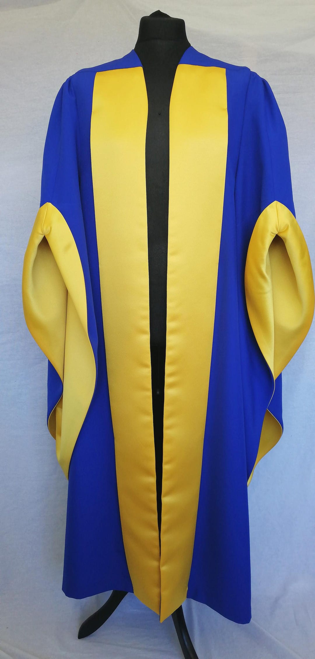 Northumbria University PhD graduation gown, Northumbria PhD bespoke custom robe, doctoral gown made to order Northumbria University PhD graduation gown, Northumbria PhD bespoke custom robe, doctoral gown made to order