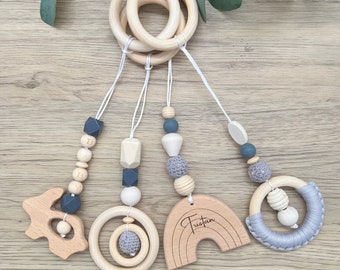 Spielbogen Holz Anhänger personalisiert | Babygym | Trapezspielbogen | Spielbogenanhänger | Geschenk zur Geburt | Anhänger für Spielebogen