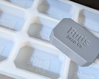 Anpassad tvålform med logotyp: Personlig silikonform med 12 håligheter (10x6 cm)