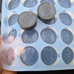 Custom Soy wax melt mold, Customized Mold for Circular Logo, Personalized Mold with 24 cavities, Premium Silicone Mold, 4 x 1cm