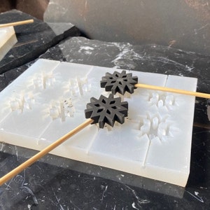 Individuelle Silikonform – Stampo per lecca-lecca in silicone personalizzato / Stampo alimentare a 8 cavità per cioccolato e caramelle / Stampo per la produzione di caramelle personalizzato
