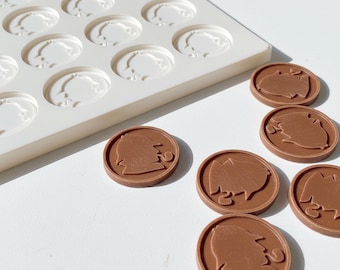 Custom Silicone Logo Mold for Chocolates – Professional Food-Grade Mould for Artisans & Businesses, Ø25x3mm / 25 Cavities
