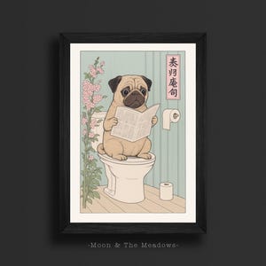Lustiger Mops Art Print im japanischen Stil – Kawaii Hund lesend auf Toilette – lustiges Badezimmer Wand Dekor – süßes Japandi Haustier Poster