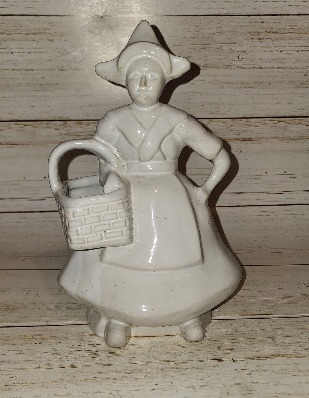 DUTCH GIRL Planter Vintage White Basket Carrying Tulip Dutch Planter ...