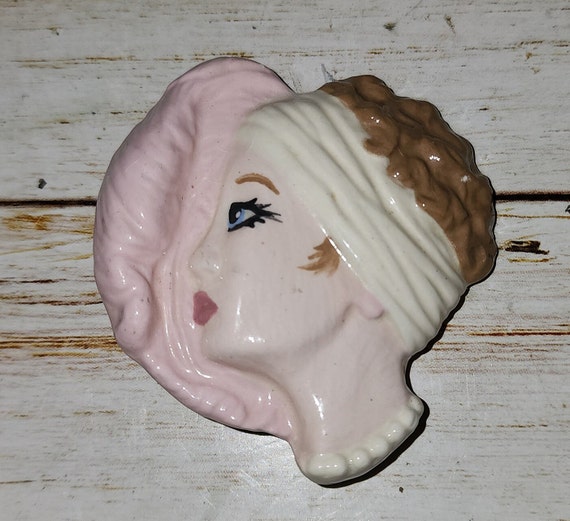 Cameo Profile Ceramic Brooch Pin Pink FLAPPER Gir… - image 1