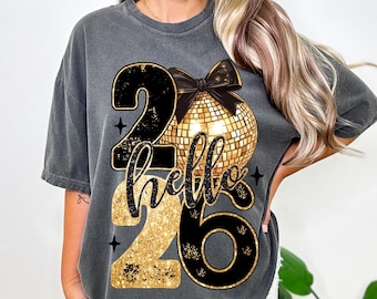 Felice Anno Nuovo 2026 Png, Capodanno alla moda Png, Maglietta scintillante finta con paillettes nere e oro e glitter Png, Ciao 2026 Png
