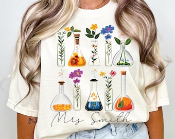 Clipart personalizado de profesor de ciencias: Diseño floral de camiseta de química (Descarga digital PNG)