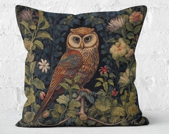 Coussin décoratif forêt hibou William Morris, cadeau pour amoureux de la nature chouette cottagecore, thème boisé unique, inspiré WM, étui uniquement