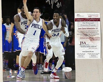 T.J. McConnell signed autographed Philadelphia 76ers 8x10 Photo JSA