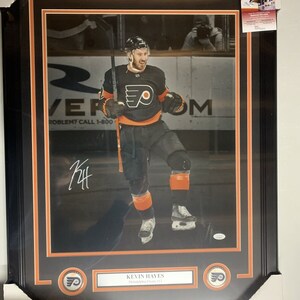 Kevin Hayes Autograph Signed Philadelphia Flyers Spotlight 16x20 Framed JSA
