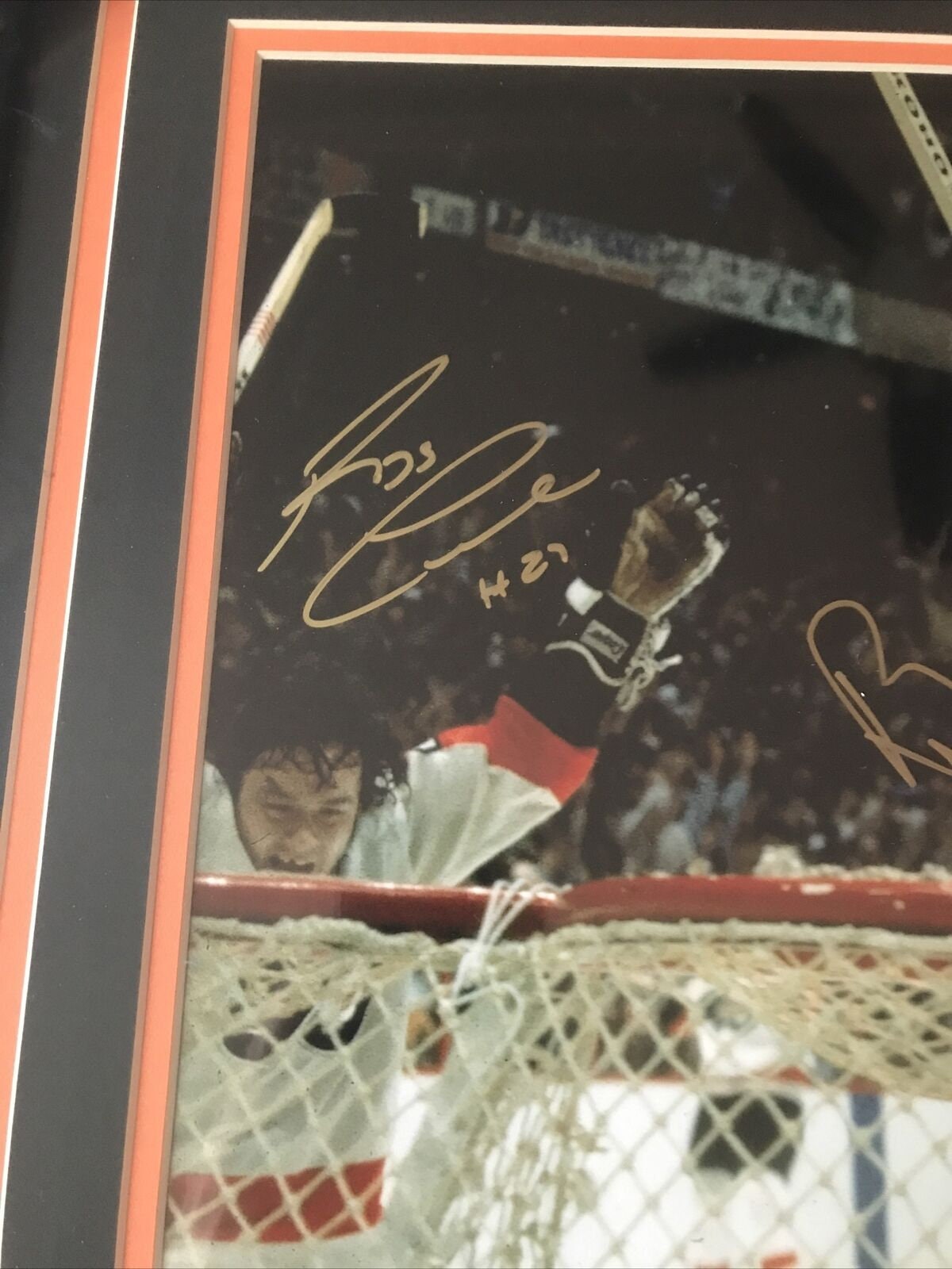 Reggie Leach Philadelphia Flyers Stanley Cup Autographed NHL Hockey 8 x  10 Framed and Matted Photo
