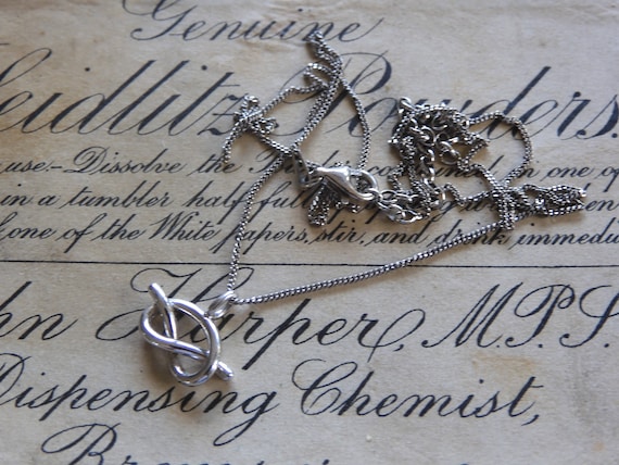 Gorgeous Vintage 1980s Sterling Silver LOVE Knot Pendant