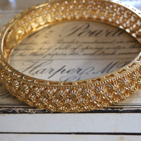 Stunning Vintage 1970s 18ct Gold Plated BANGLE Bracelet