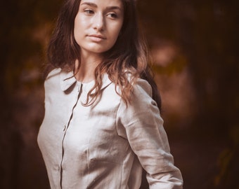 Damen Leinenbluse mit Peter Pan Kragen und langen Ärmeln, Button Up Bluse, weißes Damenhemd | Leinen Bekleidung | Lockeres Leinen Hemd