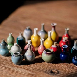Vase miniature 100 % fait main, vase à fleurs miniature, mini vase, vase pour maison de poupée, mini vase en céramique (pas de trou inférieur)