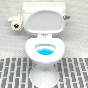 Dollhouse toilet with opening seat 1:12 scale