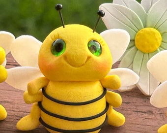 Kleine Hummeln, süße handgefertigte kleine Jungs aus Polymerton. Auf Bestellung