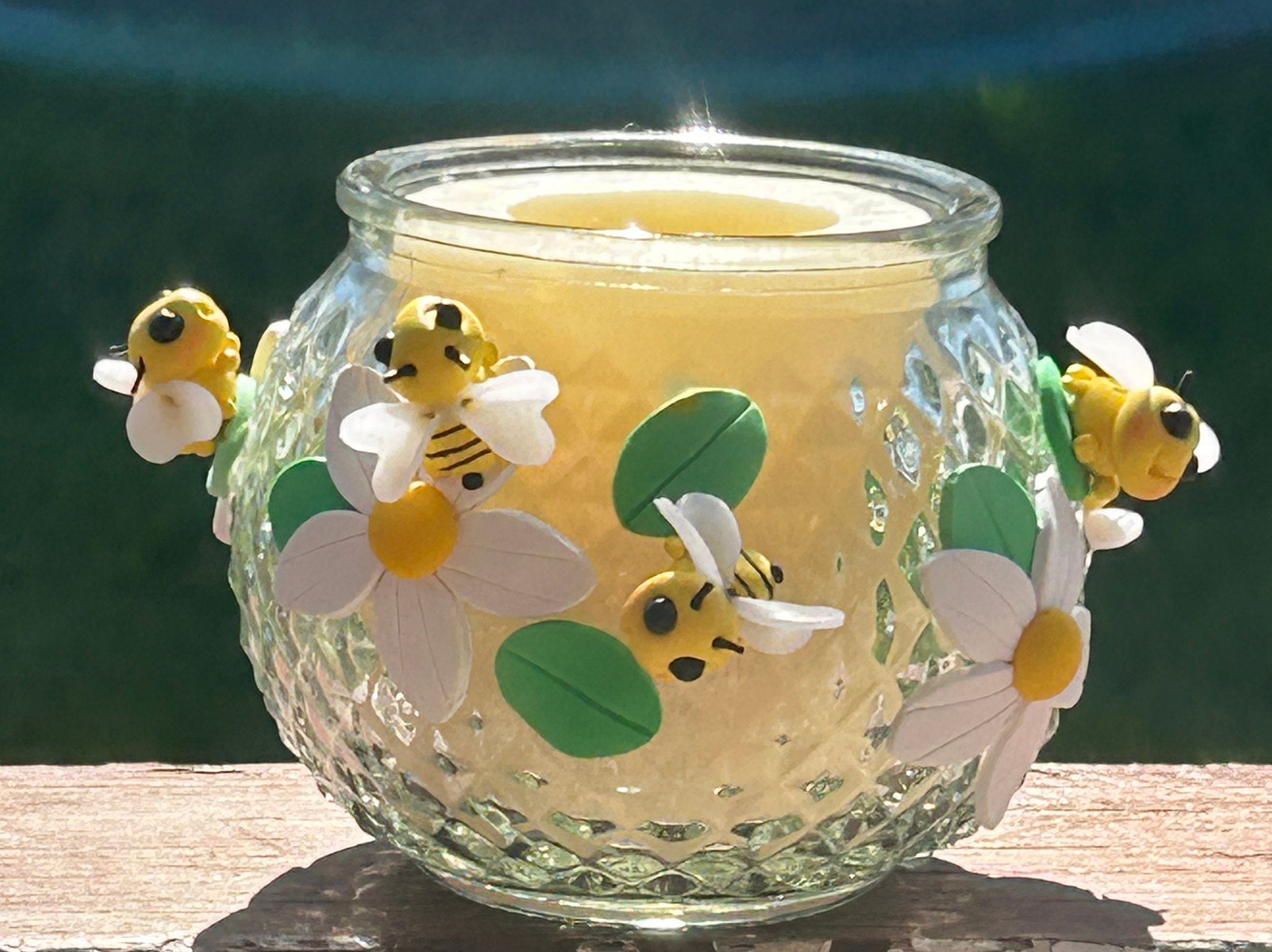 Bumble Bee Candle -  Canada