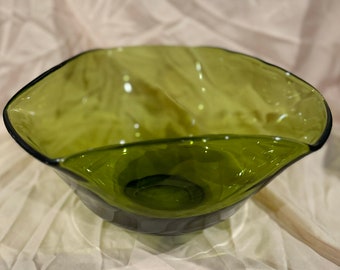 1970s Avocado Green Glass Piece to set