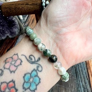 Moss Agate crystal bead bracelet, 8mm Moss Agate bracelet, natural crystal bead bracelet
