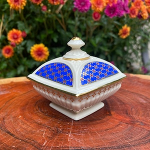 Vintage 1999 LENOX China Treasures Majestic Collection Royal Lapis Square Trinket Box with 24K Gold Accents 2.5” Tall