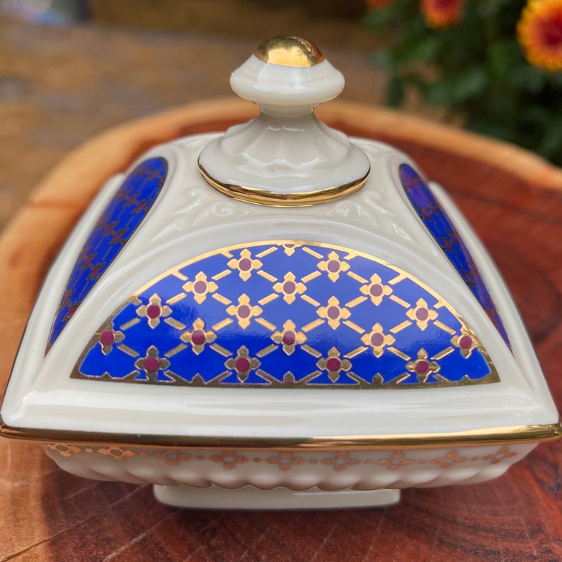 Vintage 1999 LENOX China Treasures Majestic Collection Royal Lapis Square Snuisterijdoosje met 24-karaats gouden accenten 2,5" hoog afbeelding 8