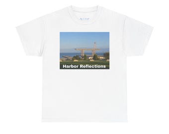 T-shirt unisex Harbor Reflections, top casual, regalo per lui/lei, abbigliamento da spiaggia, stile estivo, maglietta per amanti dell'arte