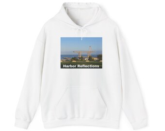 Felpa con cappuccio Harbor Reflections / Comoda felpa unisex per gli amanti della natura / Ideale per uscite informali, regali e avventure costiere