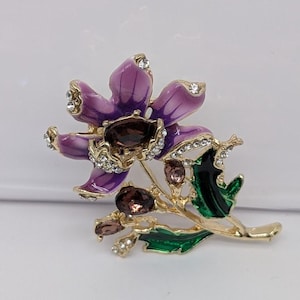 Lilac Flower Brooch, Gold Plated Pin (Floral Design)