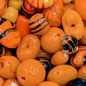 Bulk Handcrafted Lampwork Glass Beads for Jewelry Making: Vibrant Pink Artisan Creations in Bulk