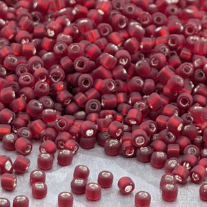 Matsuno Round Translucent Silver-Lined Matte Ruby Red Size 11/0 (68Ma:Sr 11/0 Sr)