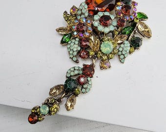 Broche de topacio y flor verde - Bañado en oro con piedras preciosas de colores